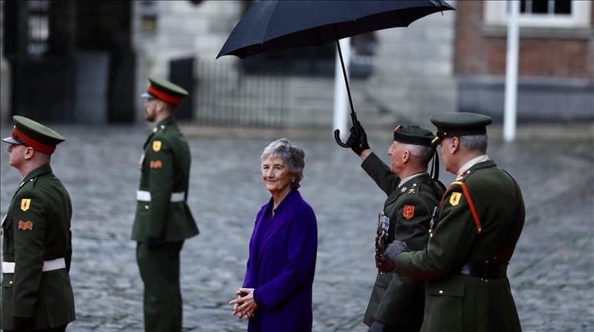 Irlande : Catherine Connolly devient présidente, une femme à la tête du paysFemme indépendante de 68 ans, elle accède à la présidence de l’Irlande avec un message d’inclusion et de transformation.