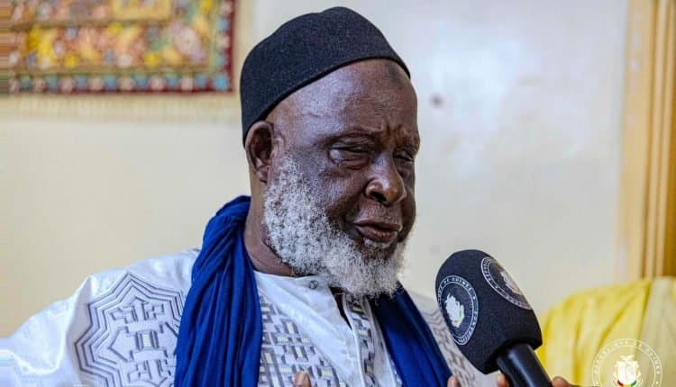 Guinée : l’imam Elhadj Mamadou Saliou Camara interdit toute activité politique à la mosquée Fayçal
