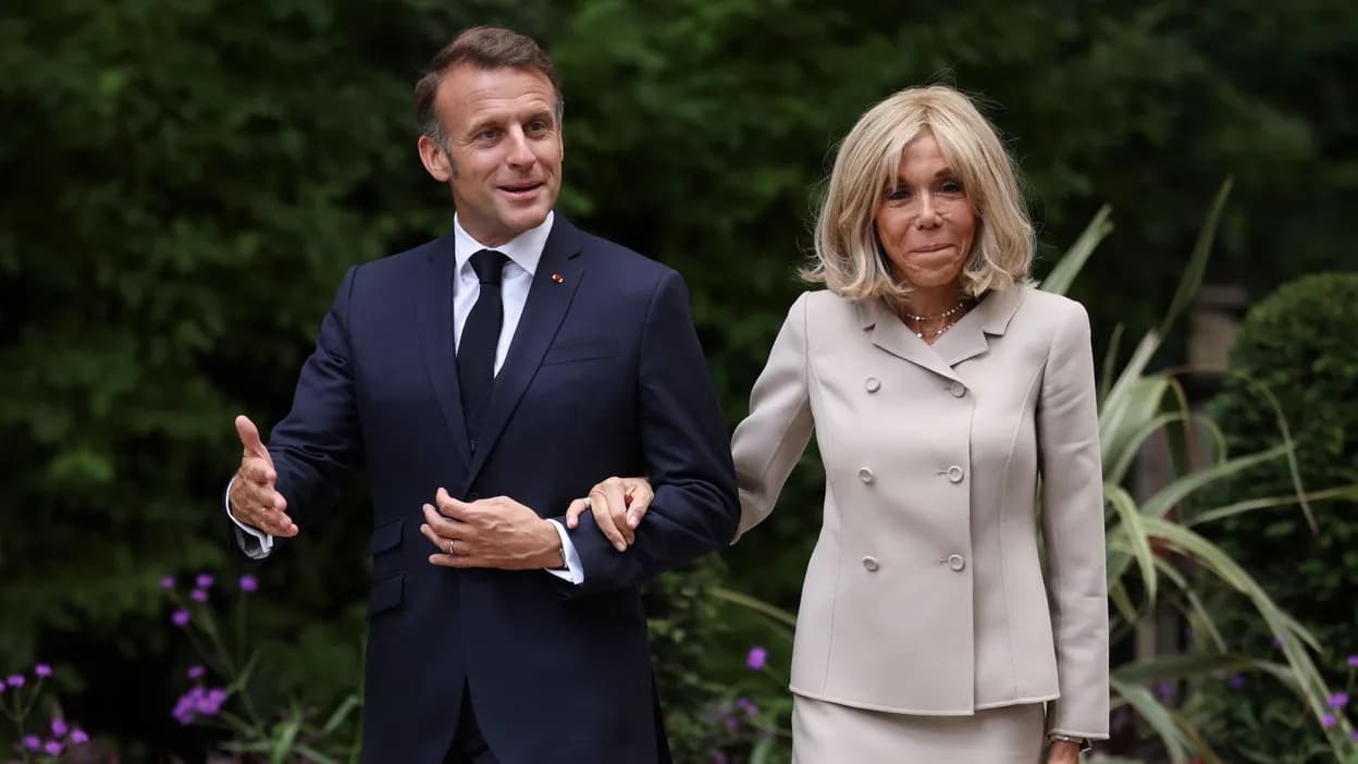 Les Macron répliquent aux rumeurs : une procédure judiciaire avec des éléments scientifiques à l’appui
