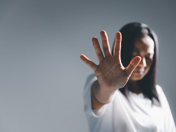 Guinée – Violence conjugale à Siguiri : la famille d’une femme battue par son mari gendarme exige justice