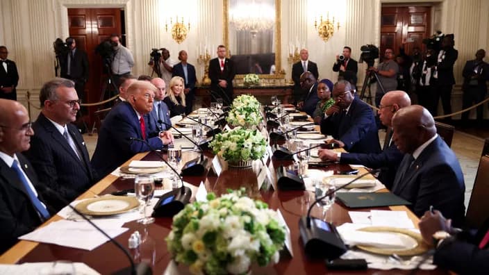 États-Unis : Trump surprend en complimentant l’anglais du président libérien Joseph Boakai
