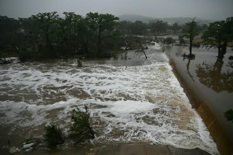 États-Unis – Inondations meurtrières au Texas : au moins 24 morts, des dizaines de disparus