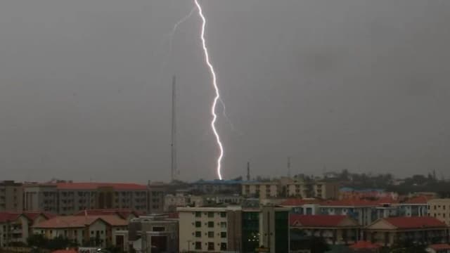 Foudroyé en bord de mer à Wakhinane Nimzatt : un jeune homme tué lors des premières pluies