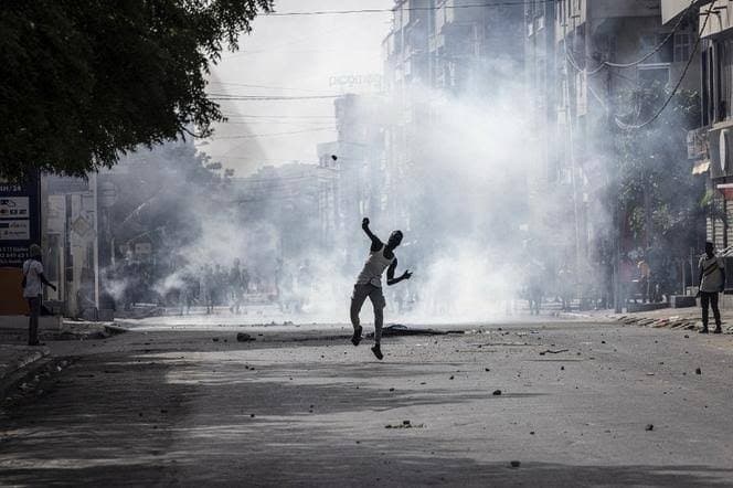 ߛߣߍ߬ߜ߭ߊߟߌ߫: ߂߀߂߁ ߕߙߊߓߊ߫ ߞߊߙߏ ߣߌ߫ ߂߀߂߄ ߞߏ߲ߞߏߜߍ ߝߊ߰ߟߌ ߟߎ߬ ߣߌ߫ ߞߍߢߊ߫ ߖߎ߮ ߟߎ߬ ߞߕߌ ߓߘߊ߫ ߘߊߡߌ߬ߣߊ߬