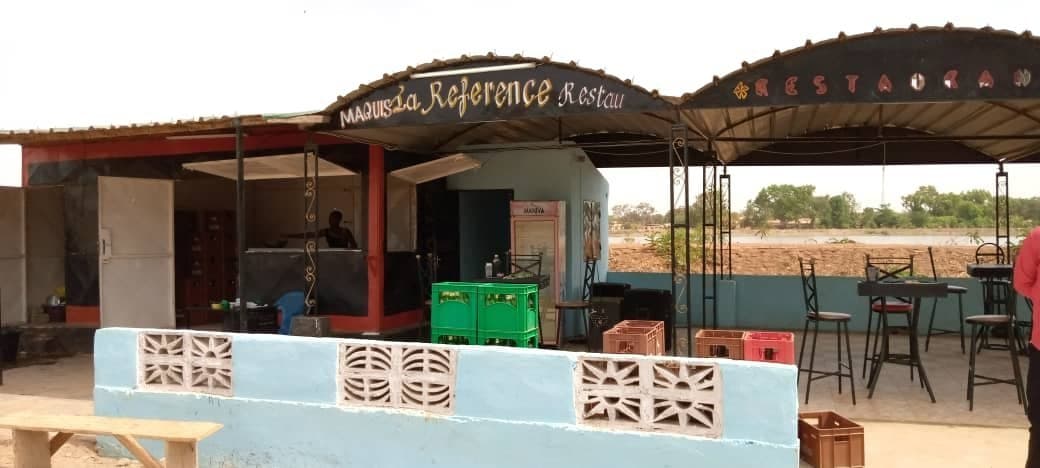 Burkina Faso : triple drame dans un maquis à Fada N’Gourma, un militaire tue deux personnes avant de se suicider