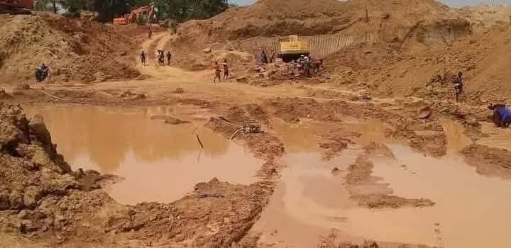 Mandiana : un puits d’orpaillage s’effondre, au moins neuf morts à Kignénkoura
