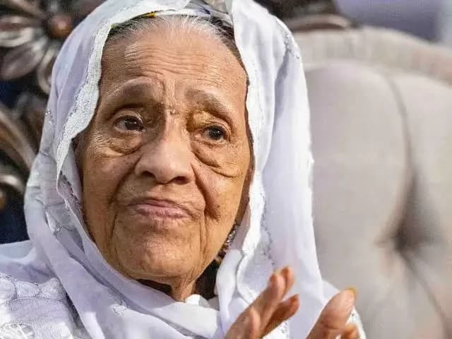 Guinée : la présidence annonce le programme des obsèques de Hadja Andrée Touré