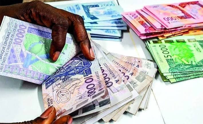 Sénégal : il achète pour 200 FCFA et détourne plus de 158 000 FCFA par Mobile Money